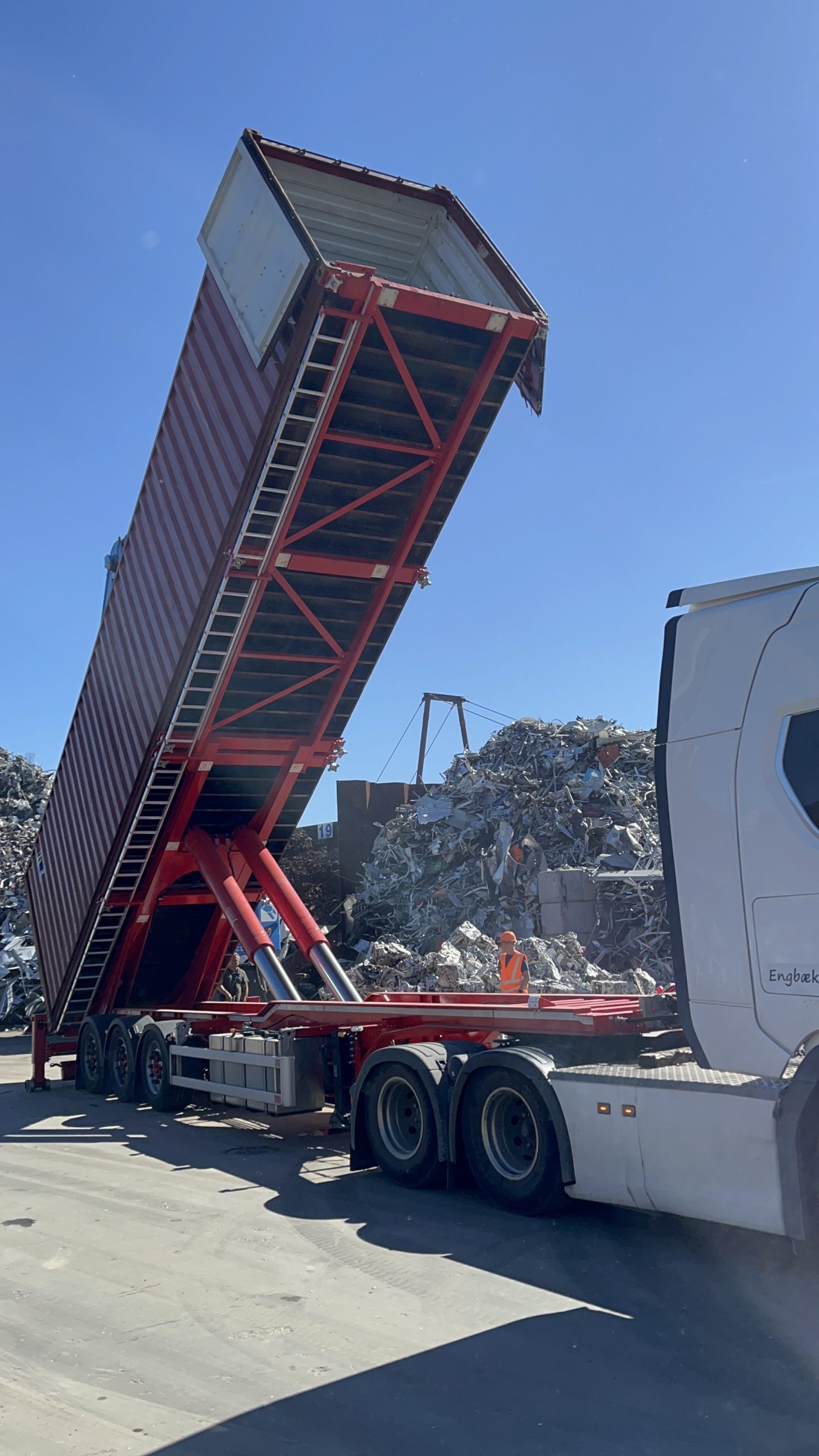 40ft Vertical Loader detail 3