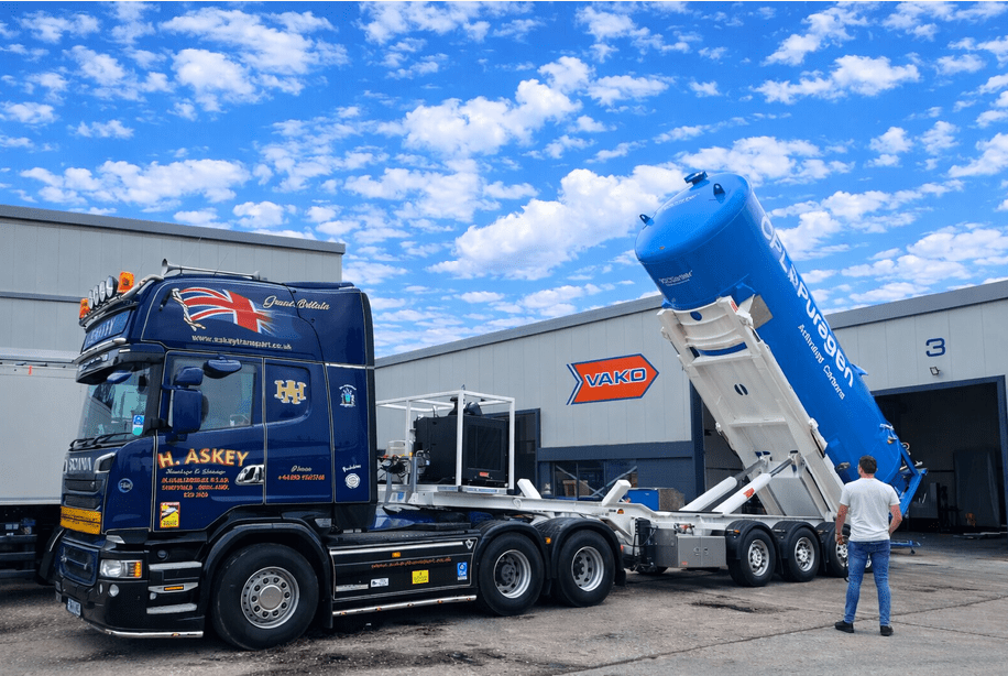 VAKO MSF01 mobile silo loader transport detail