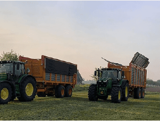 VAKO cover system in construction transport