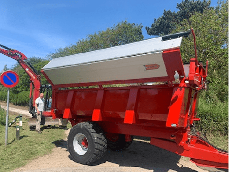 VAKO hydraulic cover system application