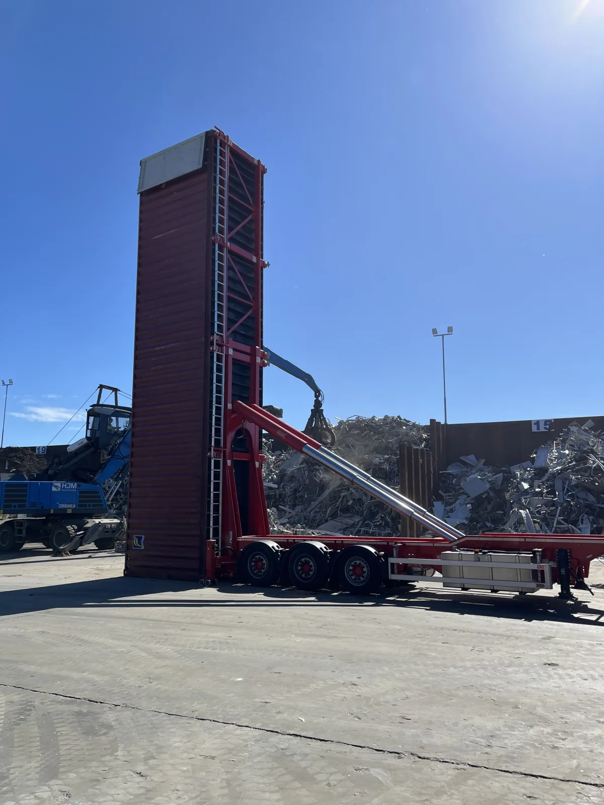 Container loading process at the Danish aluminium scrap facility